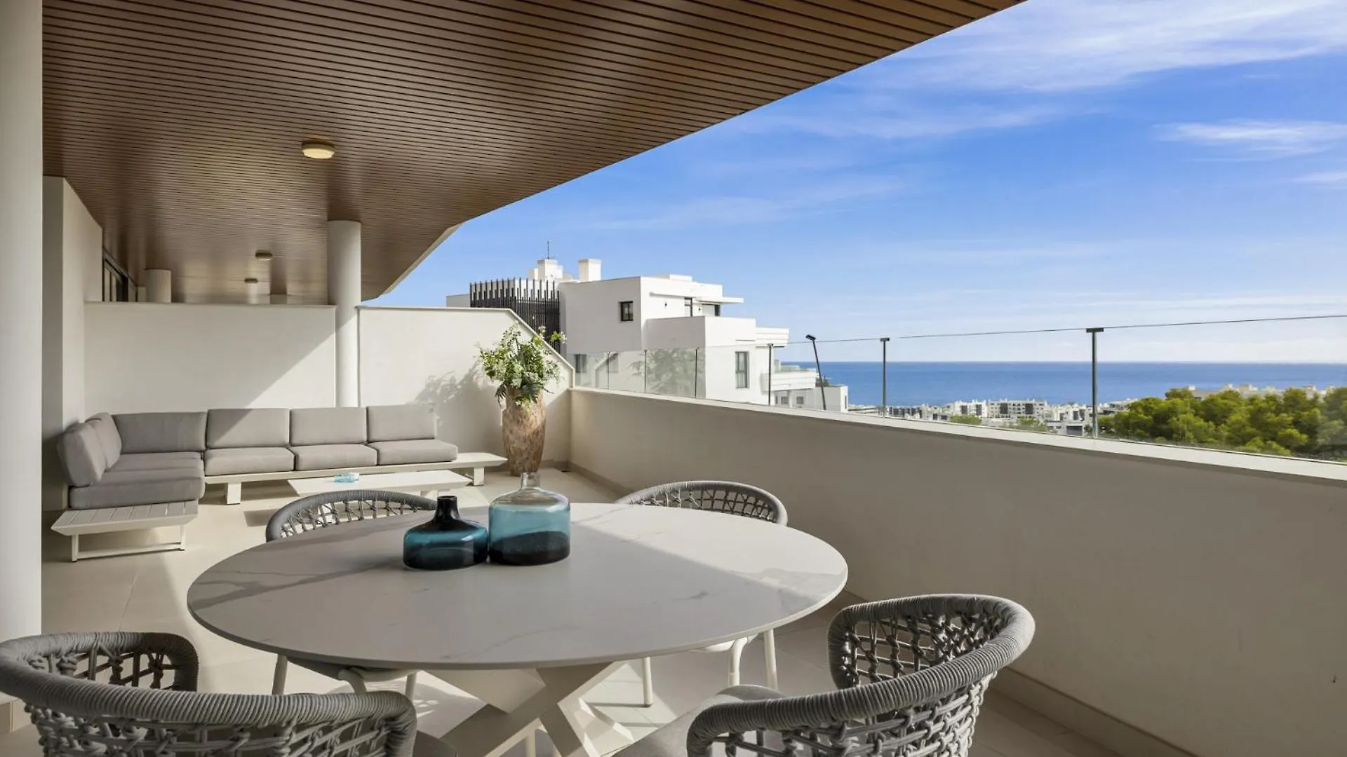 Vivi Homes - Coral Apartment With Sea Views & Pool Fuengirola 0*,  Spain