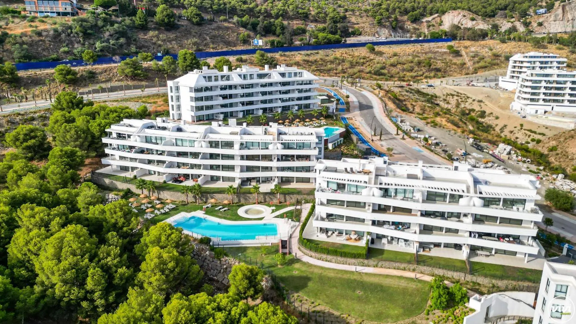 Vivi Homes - Coral Apartment With Sea Views & Pool Fuengirola