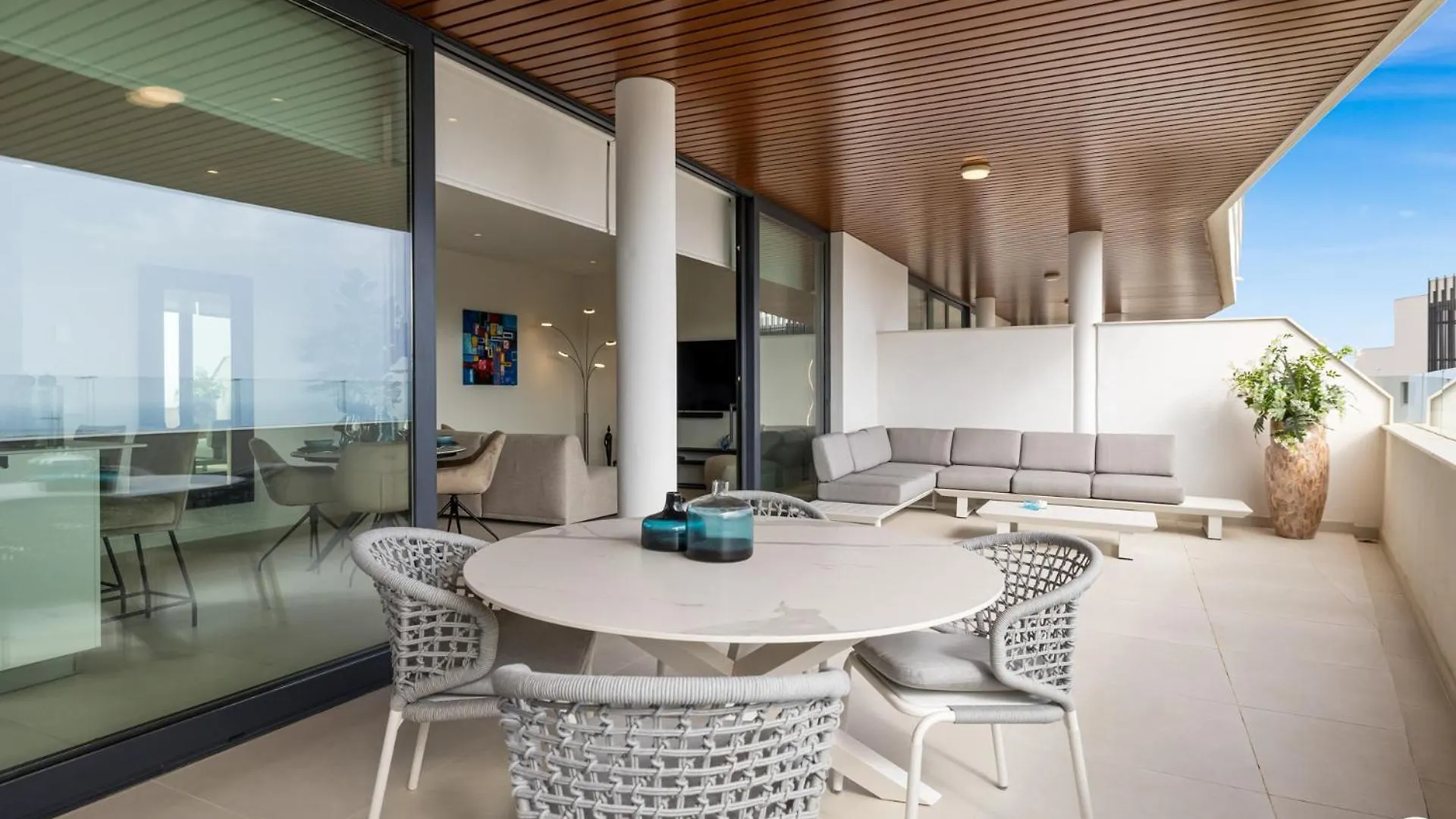 Vivi Homes - Coral Apartment With Sea Views & Pool Fuengirola Spanyolország
